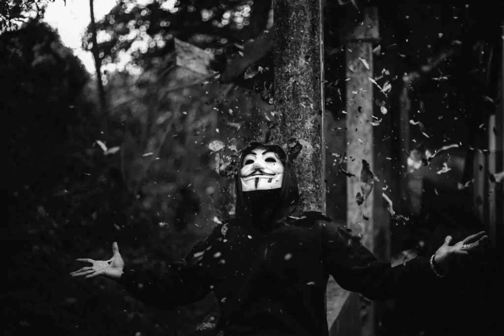 guy with mask attack vectors